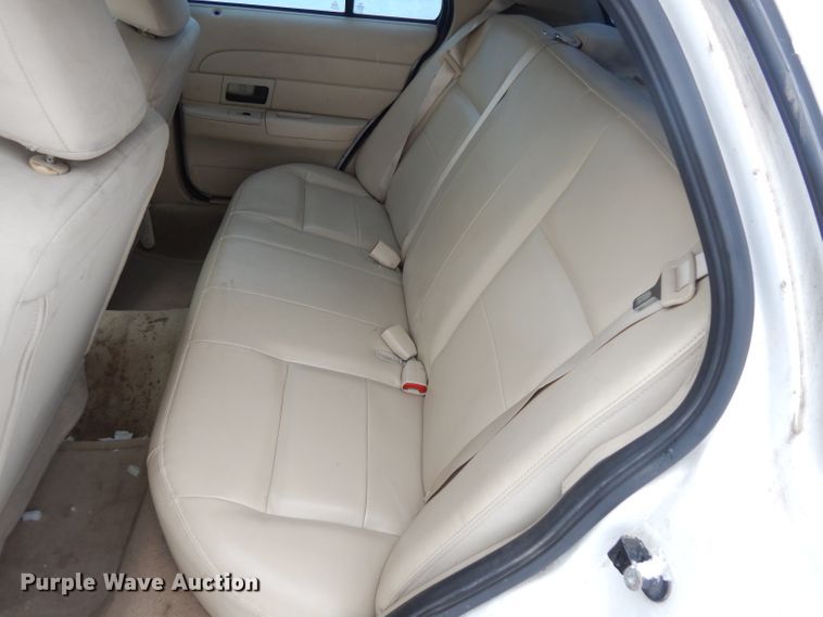 image for item DH5573 2010 Ford Crown Victoria