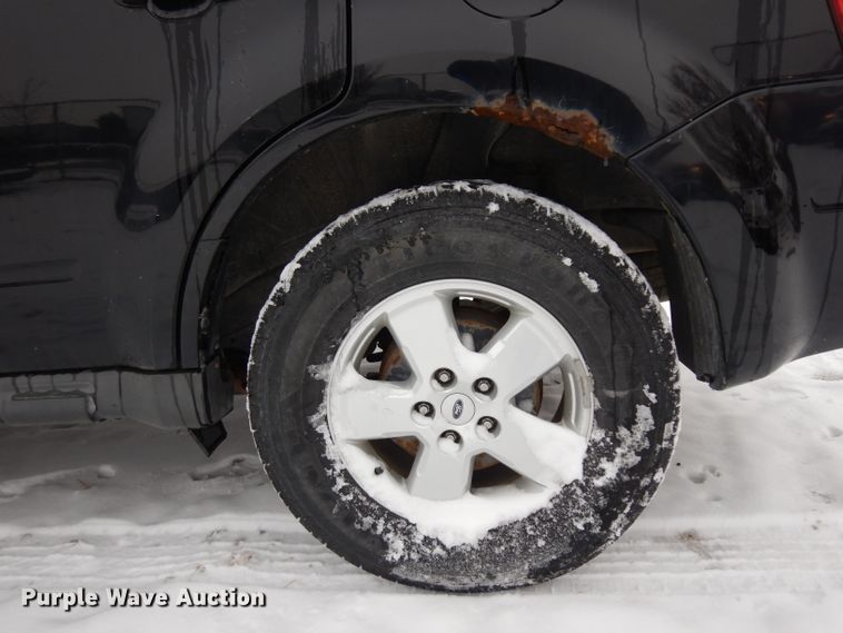 image for item DH5575 2010 Ford Escape  SUV