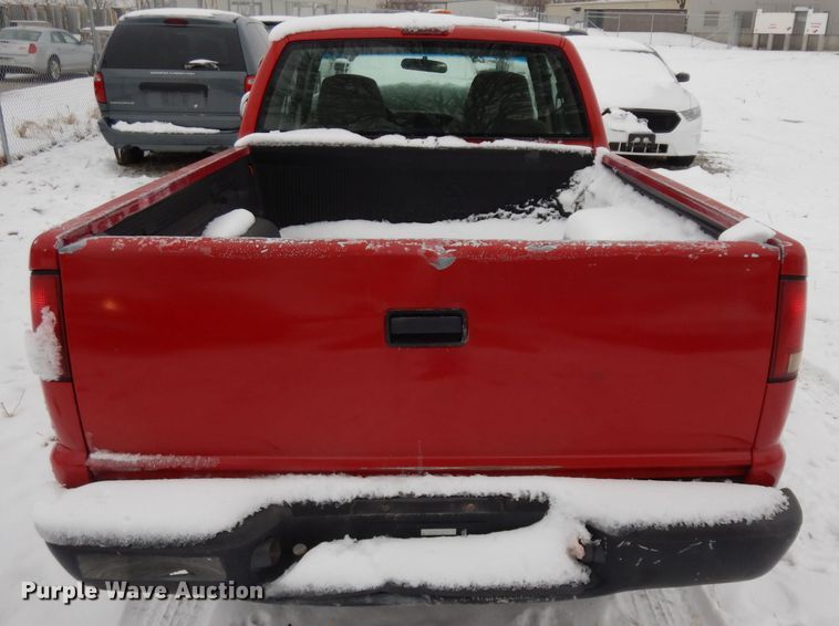 image for item DH5576 2000 Chevrolet S10  Ext. Cab pickup truck