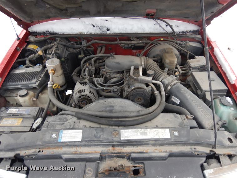 image for item DH5576 2000 Chevrolet S10  Ext. Cab pickup truck