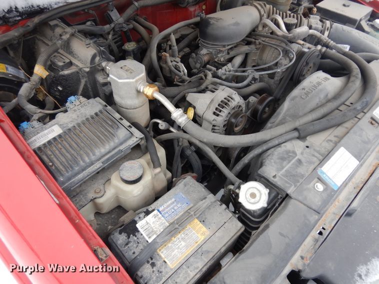 image for item DH5576 2000 Chevrolet S10  Ext. Cab pickup truck