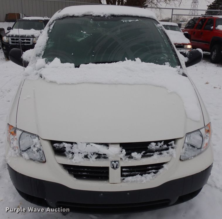 image for item DH5577 2005 Dodge Caravan  van