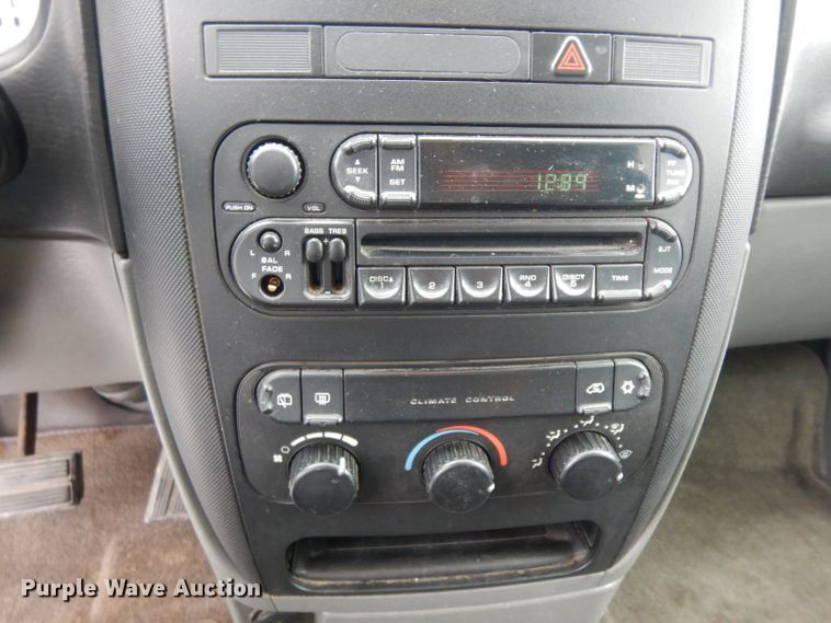 image for item DH5577 2005 Dodge Caravan  van