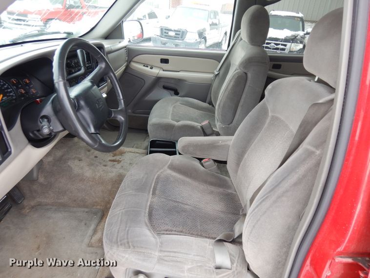 image for item DH5578 2001 Chevrolet Suburban 2500  SUV