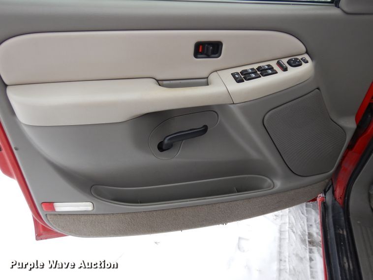 image for item DH5578 2001 Chevrolet Suburban 2500  SUV