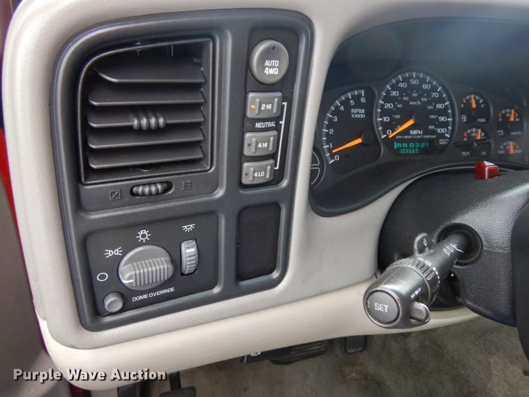 image for item DH5578 2001 Chevrolet Suburban 2500  SUV