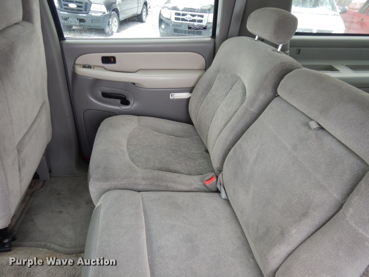 image for item DH5578 2001 Chevrolet Suburban 2500  SUV