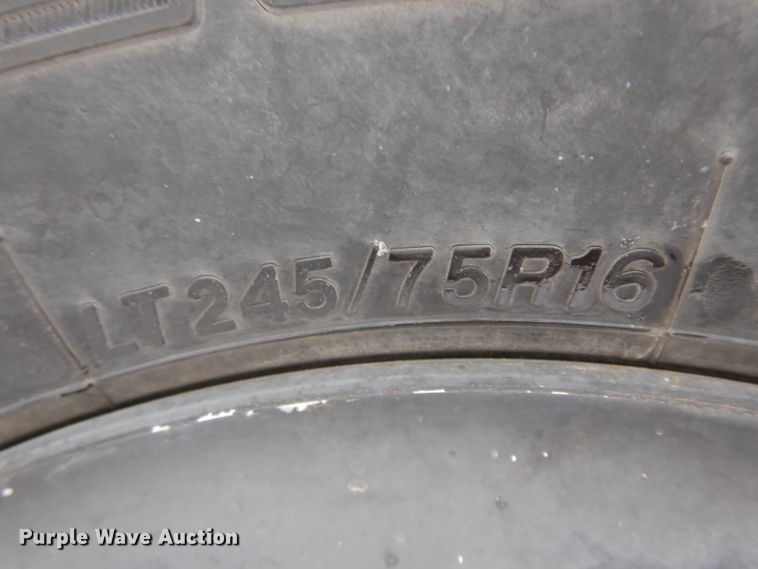 image for item DH5578 2001 Chevrolet Suburban 2500  SUV