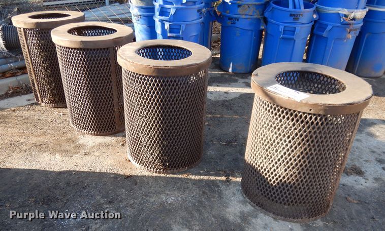 image for item DI8232 (4) trash can holders