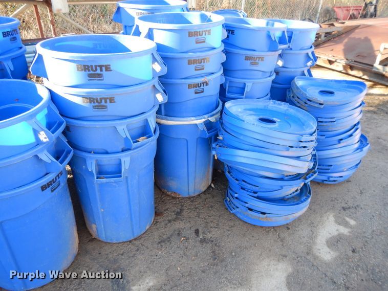 image for item DI8233 Approximately 75 Rubbermaid Brute trash cans