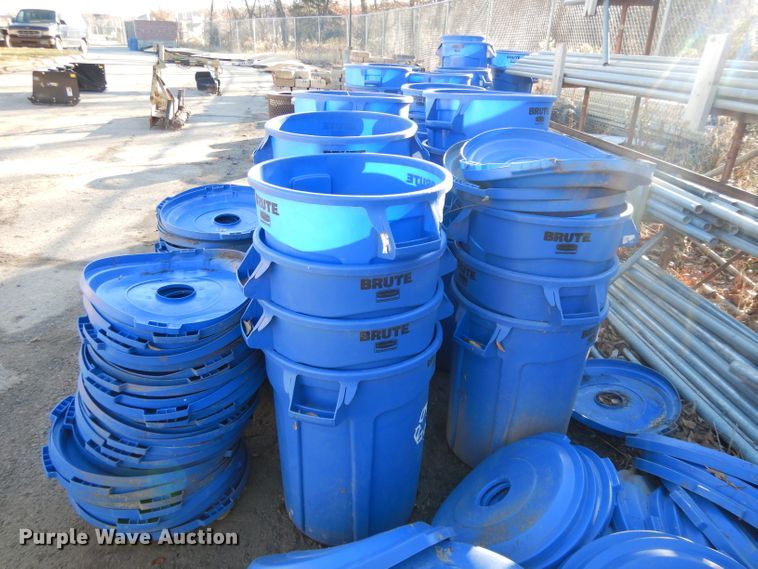 image for item DI8233 Approximately 75 Rubbermaid Brute trash cans