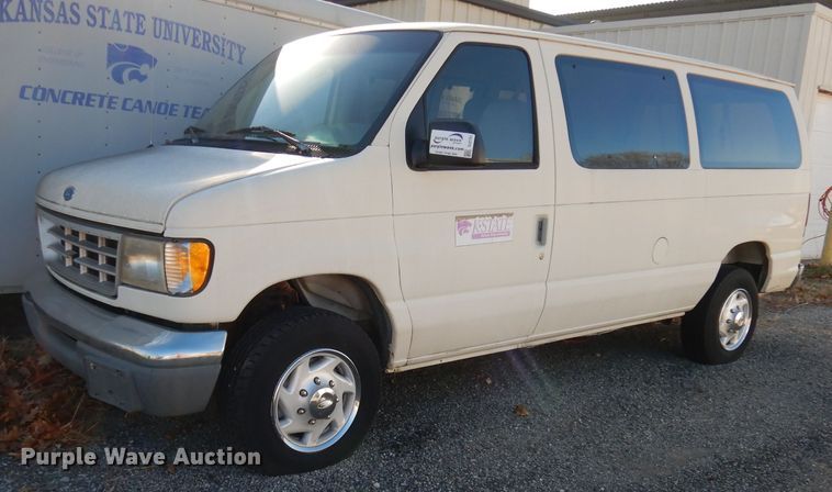 image for item DJ2751 1996 Ford Club Wagon  van