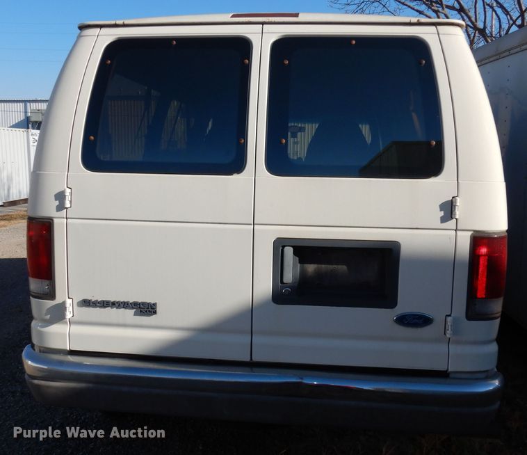 image for item DJ2751 1996 Ford Club Wagon  van