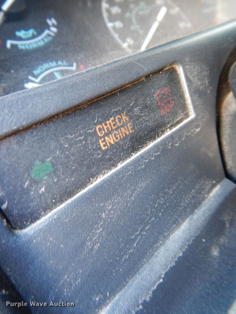 image for item DJ2751 1996 Ford Club Wagon  van