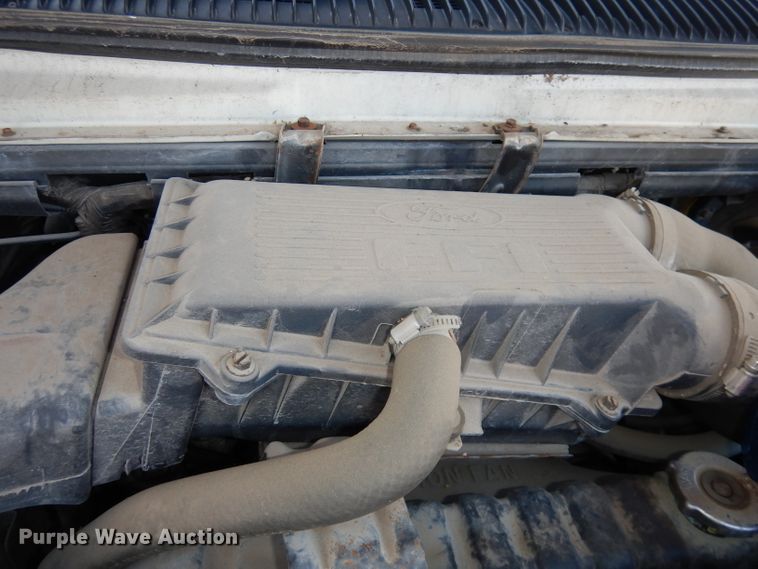 image for item DJ2751 1996 Ford Club Wagon  van