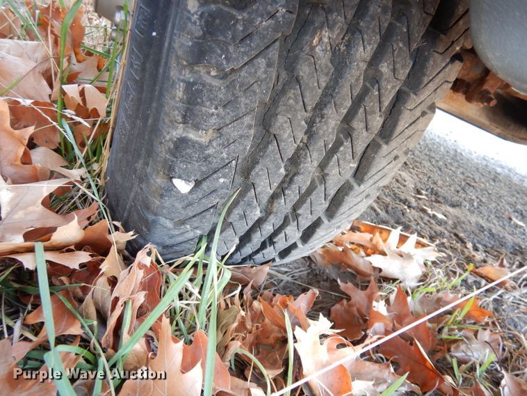 image for item DJ2751 1996 Ford Club Wagon  van