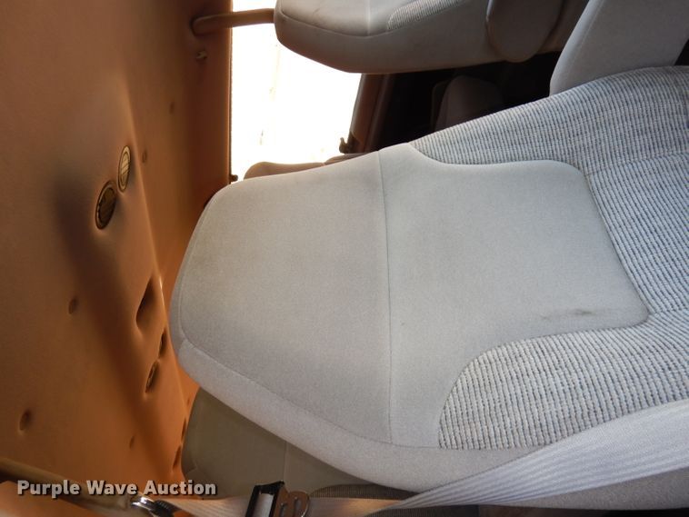 image for item DJ2751 1996 Ford Club Wagon  van