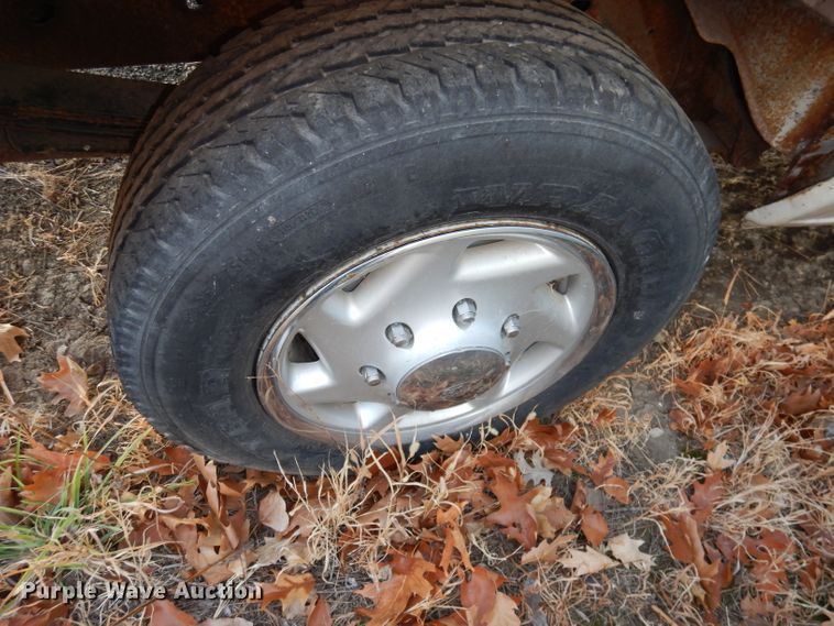 image for item DJ2751 1996 Ford Club Wagon  van