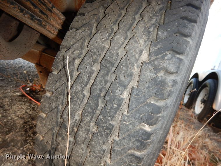 image for item DJ2751 1996 Ford Club Wagon  van