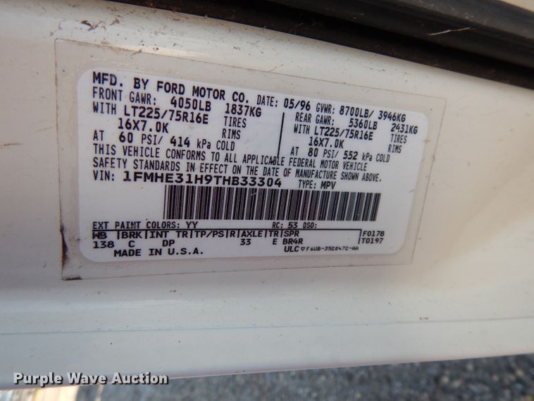 image for item DJ2751 1996 Ford Club Wagon  van