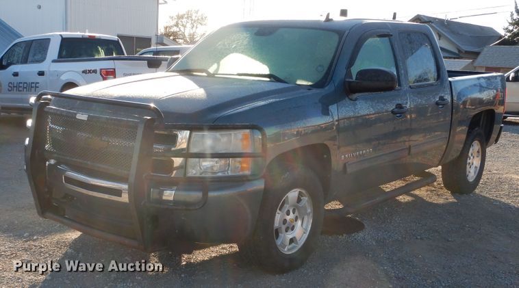 image for item DJ4889 2009 Chevrolet Silverado 1500  Crew Cab pickup truck