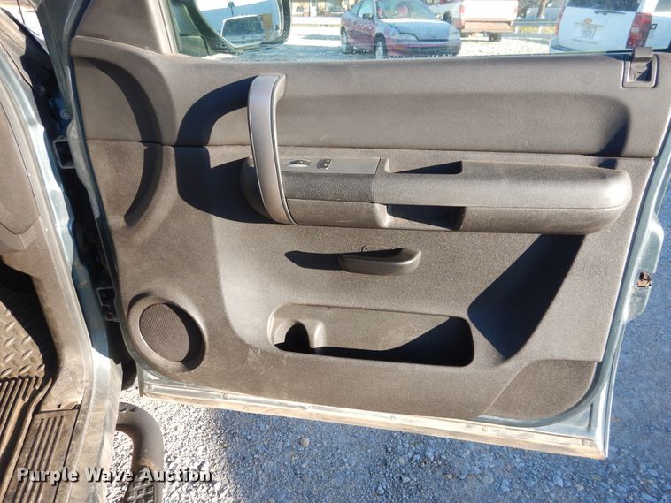 image for item DJ4889 2009 Chevrolet Silverado 1500  Crew Cab pickup truck