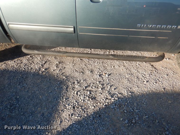 image for item DJ4889 2009 Chevrolet Silverado 1500  Crew Cab pickup truck