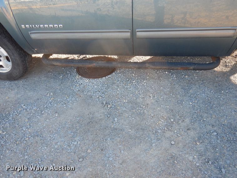 image for item DJ4889 2009 Chevrolet Silverado 1500  Crew Cab pickup truck