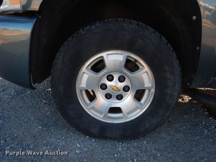 image for item DJ4889 2009 Chevrolet Silverado 1500  Crew Cab pickup truck