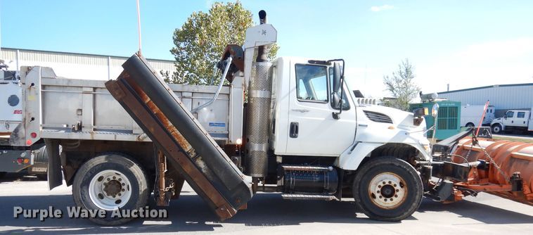 image for item DJ6894 2008 International 7300  dump truck