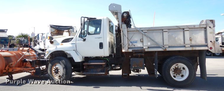 image for item DJ6894 2008 International 7300  dump truck