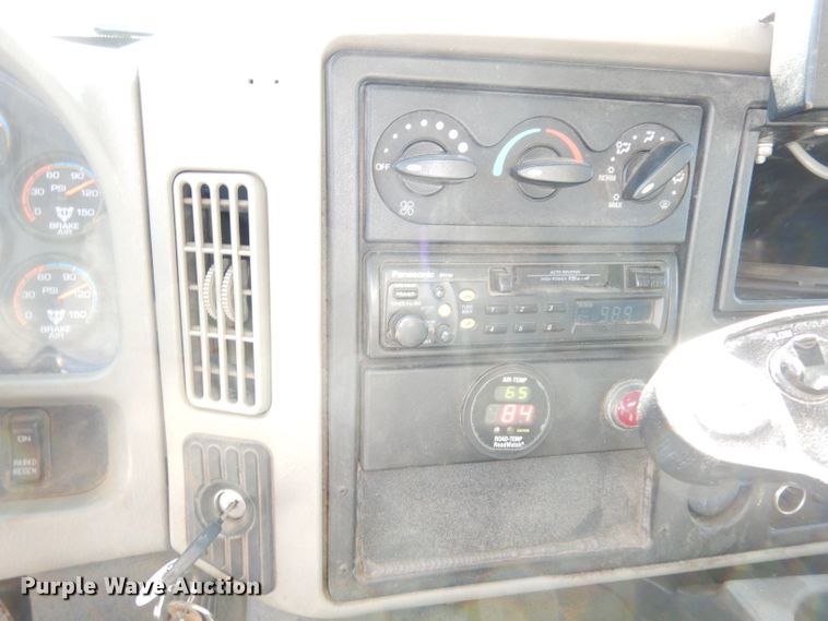 image for item DJ6894 2008 International 7300  dump truck