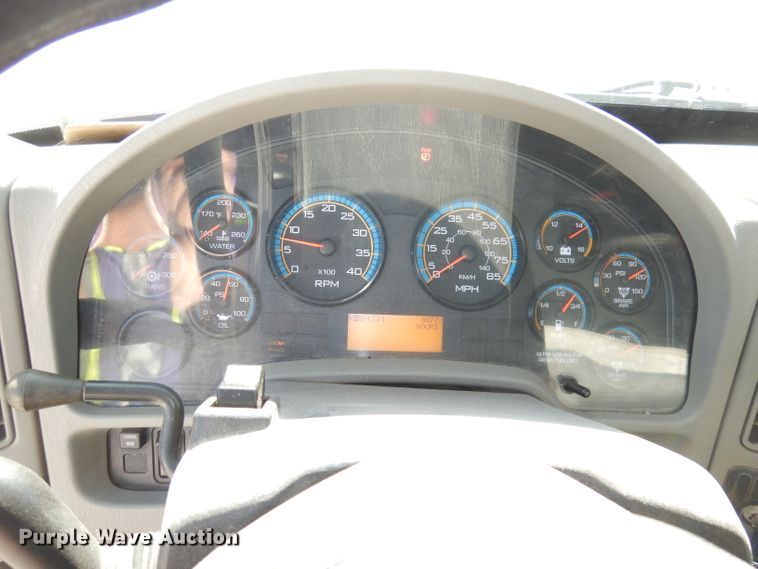 image for item DJ6894 2008 International 7300  dump truck