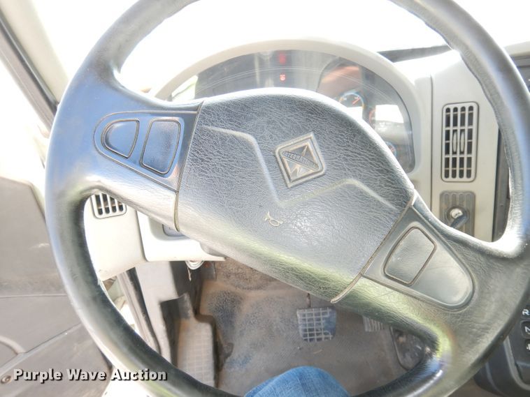 image for item DJ6894 2008 International 7300  dump truck