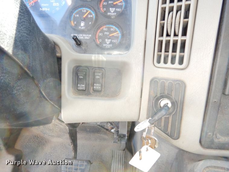 image for item DJ6894 2008 International 7300  dump truck