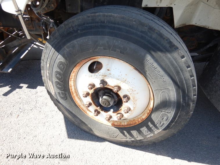 image for item DJ6894 2008 International 7300  dump truck