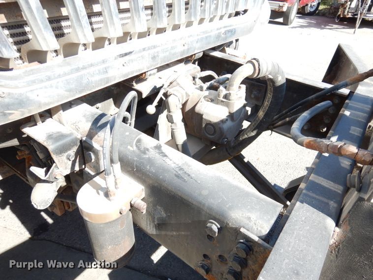 image for item DJ6894 2008 International 7300  dump truck