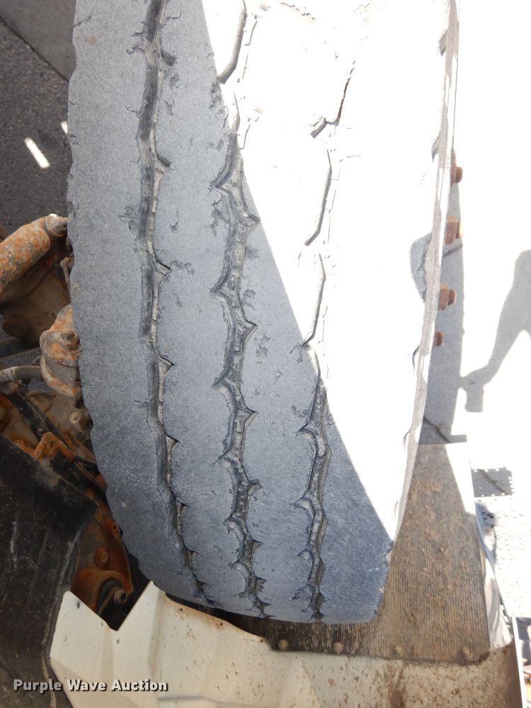 image for item DJ6894 2008 International 7300  dump truck