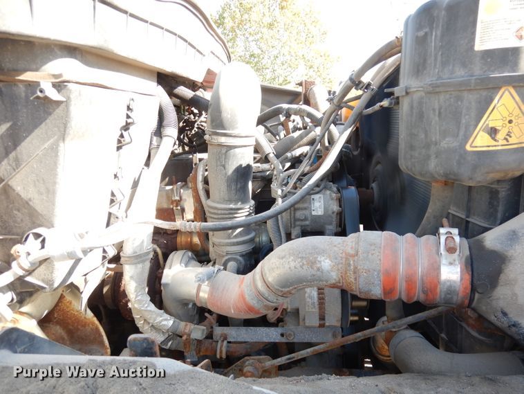 image for item DJ6894 2008 International 7300  dump truck