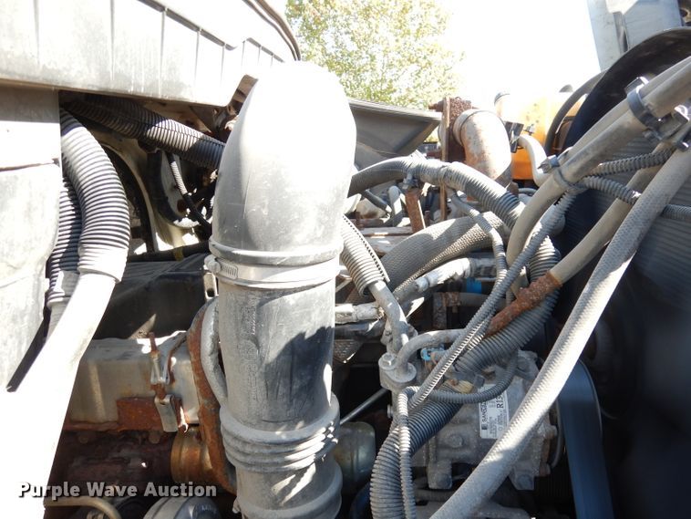 image for item DJ6894 2008 International 7300  dump truck