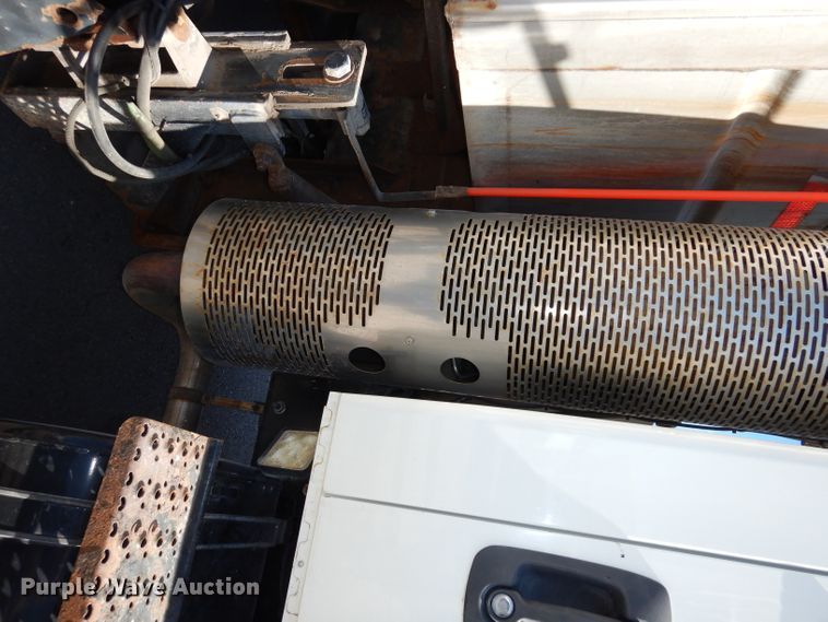 image for item DJ6894 2008 International 7300  dump truck