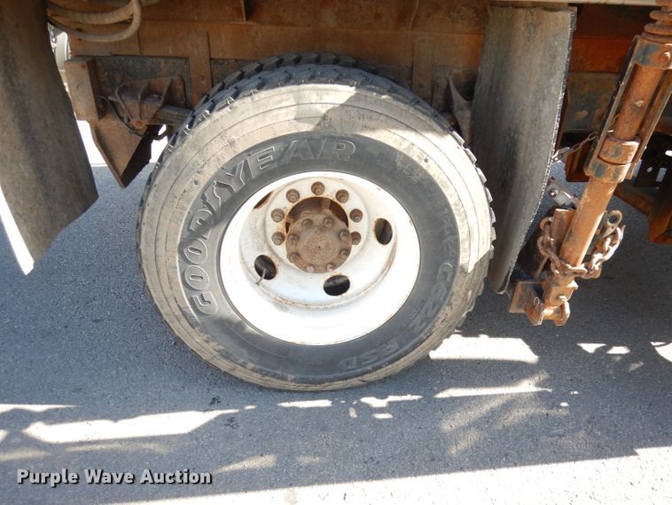 image for item DJ6894 2008 International 7300  dump truck