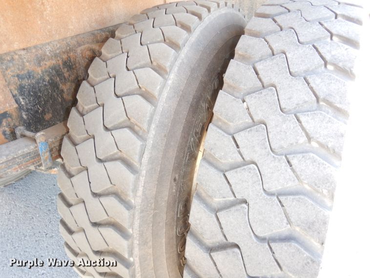 image for item DJ6894 2008 International 7300  dump truck