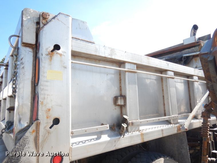 image for item DJ6894 2008 International 7300  dump truck