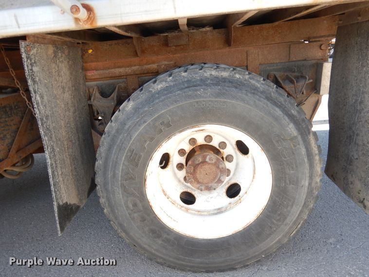 image for item DJ6894 2008 International 7300  dump truck