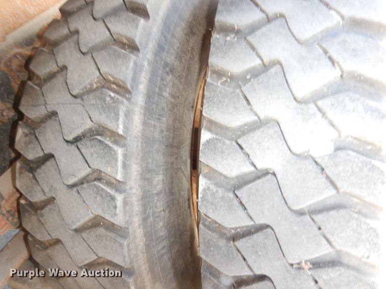 image for item DJ6894 2008 International 7300  dump truck