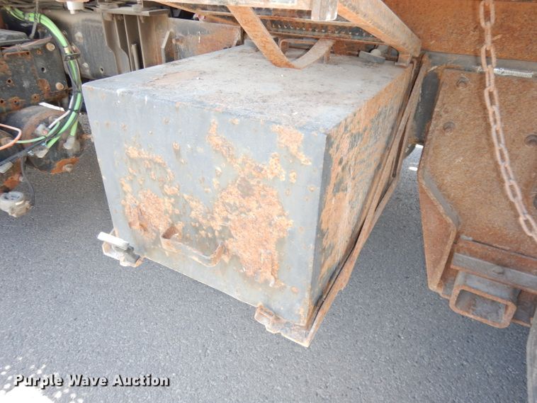 image for item DJ6894 2008 International 7300  dump truck