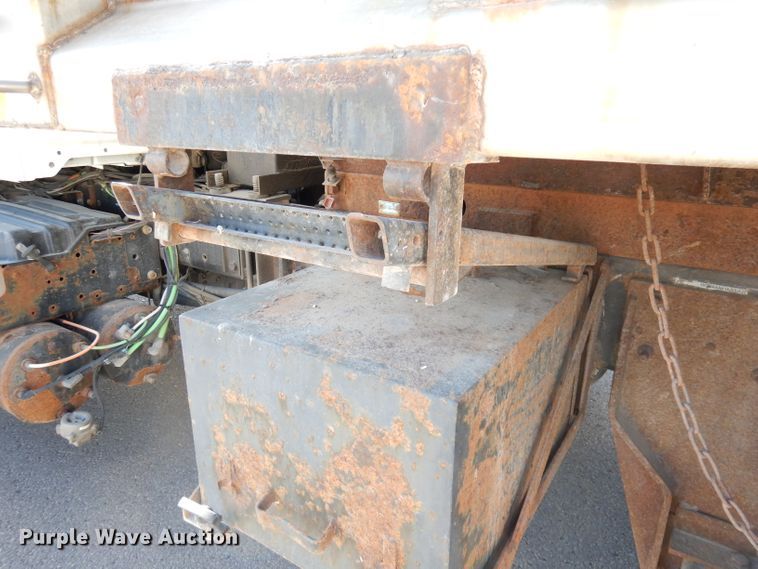 image for item DJ6894 2008 International 7300  dump truck