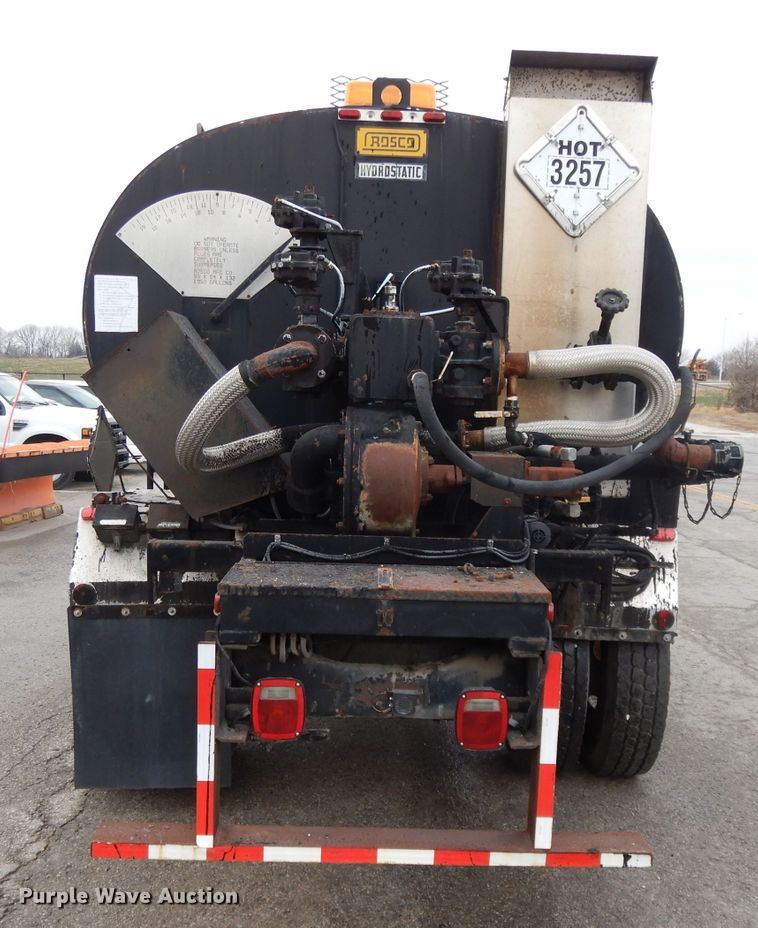 image for item DL2513 1997 Ford F800  oil distributor truck