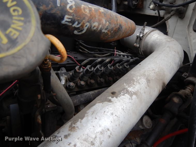 image for item DL2513 1997 Ford F800  oil distributor truck